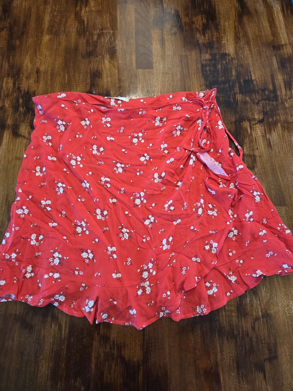 Altar'd State Red Floral Mini Skirt SZ L Ruffles Cottegecore Faux Wrap Preppy